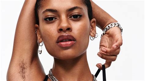 Natural beauty photo series challenges restricting female body hair standards. Nike Ad Featuring Woman With Underarm Hair Gets Called ...