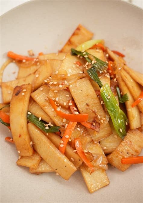 Korean Stir Fried Fish Cake Eomuk Bokkeum Cj Eats Recipes