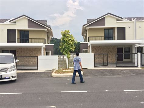 Kamar tidur 2+1 kamar mandi 1+1 carport bisa untuk 2mobil. Sebelum Beli Rumah Second Hand, Check 3 Perkara Ini Untuk ...