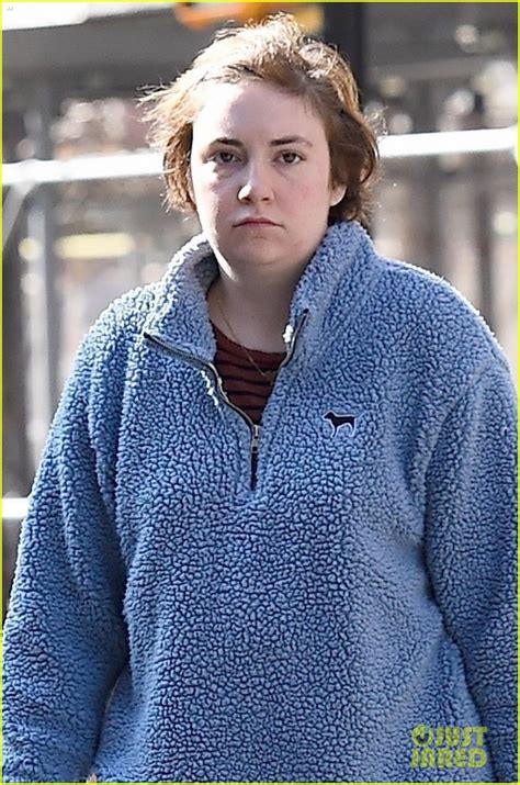 Lena Dunham Steps Out Following News Of Her Hysterectomy Photo 4036997 Photos Just Jared