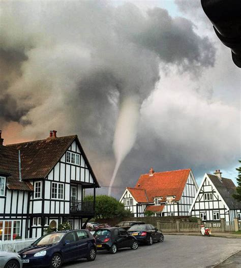 Uk Weather Tornado Hits Suffolk But Heatwave Forecast For August Weather News Uk