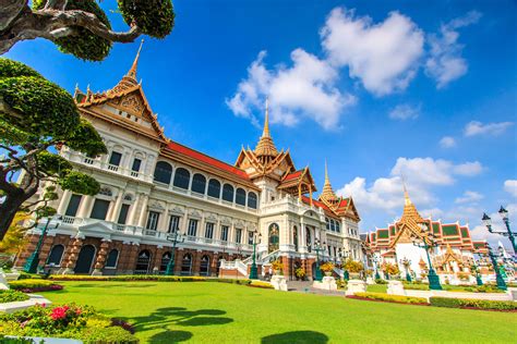 Royal-grand-palace-in-Bangkok,-Asia-Thailand_tropicallife | Tropical ...