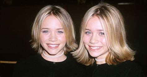 Os fãs estão chocados com as fotos de Elizabeth Olsen a irmã