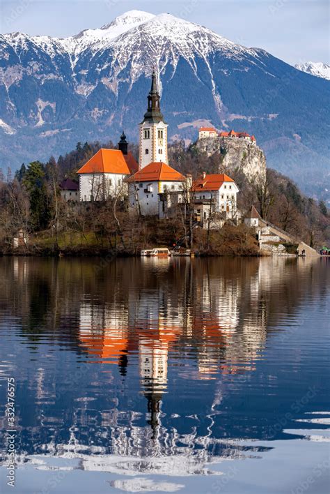 Foto Stock Lake Bled Slovenia Beautiful Mountain Lake With Small