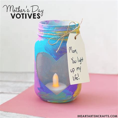 Mothers day crafts inspiration for beautiful handmade gifts. Easy Mother's Day Crafts for Kids - Happiness is Homemade