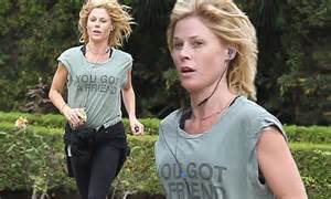 Julie Bowen Goes For A Jog In Los Angeles Daily Mail Online