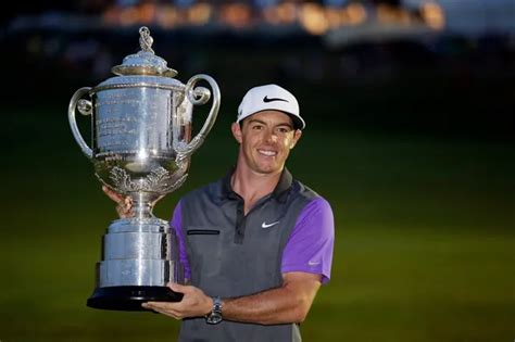 Rory Mcilroy Wins Pga Championship Saves Wannamaker Trophy Lid From Falling Total Sports Blog