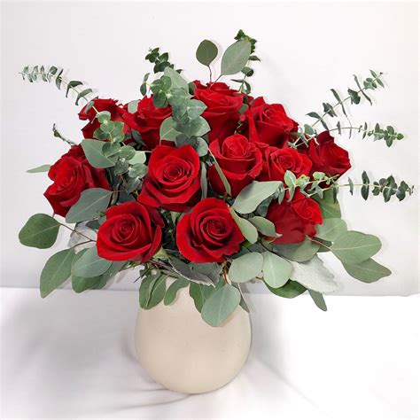 Classic Red Roses Yolys Floral Design
