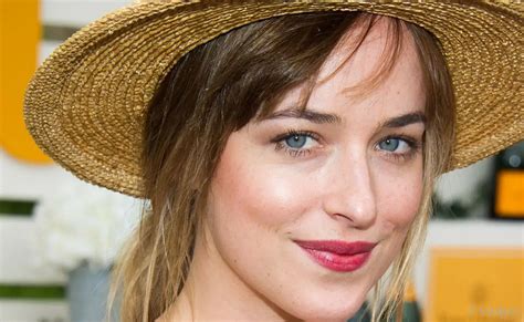 Dakota Johnson Wears The Dreamiest Fall Fit While Carrying A Massive Watermelon The Fashion