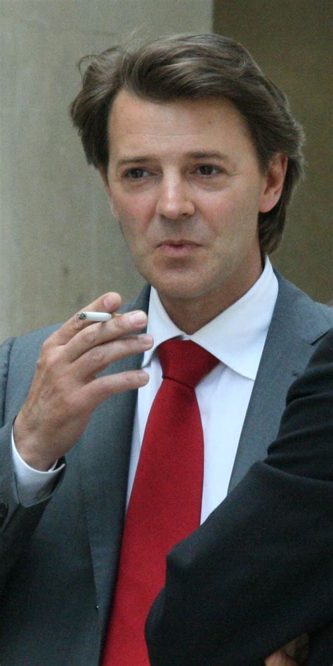 François baroin a épousé la journaliste valérie broquisse en 1991 avec qui il a eu 3 enfants avant de divorcer. François Baroin (Aube) : la déclaration d'intérêt du député UMP