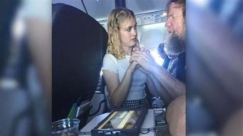 Teen Uses Sign Language To Help Blind Deaf Man On Plane
