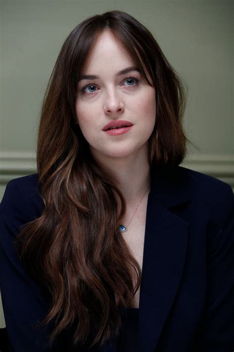 Dakota Johnson How To Be Single Press Conference In Los Angeles