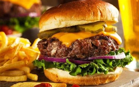 Aunque su origen es un tanto incierto, esta propuesta de comida rápida se una de las más famosas en todo el mundo. ¡Día de la Hamburguesa! Conoce las promos que hay en ...
