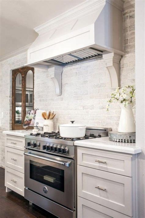 Homeowners would put up whatever tile they had lying around merely to protect their kitchen walls against water and splattering oil. Incredible French Country Kitchen Design Ideas 02 ...