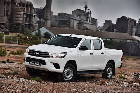 Toyota hilux 2015 is one of the most popular pickup truck with its durability and reliability produced by toyota motor company. TOYOTA Hilux Double Cab specs - 2015, 2016, 2017, 2018 ...