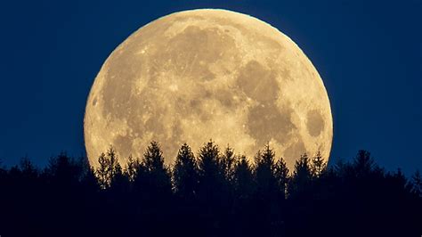 4 Supermoons And A Blue Moon On The Lunar Calendar For 2023