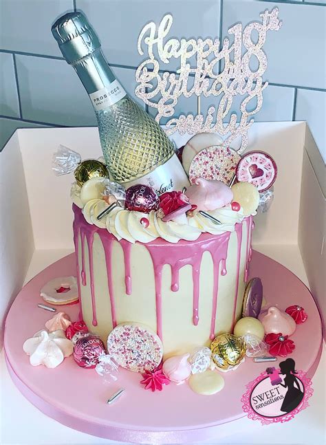 18th birthday cake for girls birthday cake for women elegant 21st birthday cupcakes soccer