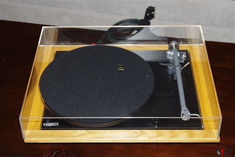 Rega Planar 25 Turntable Photo 1249587 Canuck Audio Mart