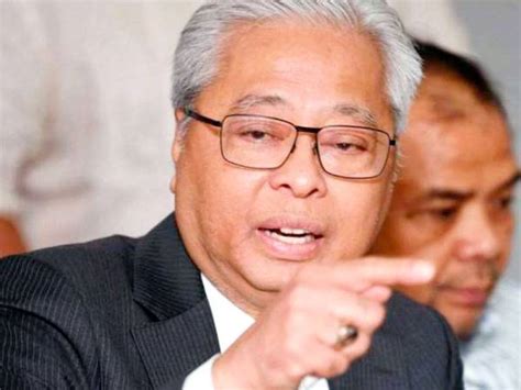 #prktanjungpiai #prk #tanjung #piai #johor #politik #spr #mca #umno #bnwee ka siong tersenyum lebar seperti memberi isyarat mca berjaya menjinakan pemimpin. 'Kemenangan BN mimpi ngeri untuk PH'
