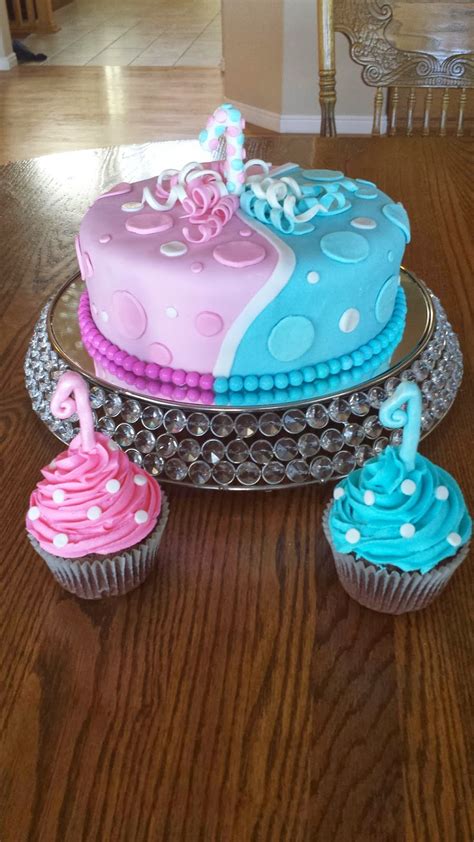 Whether you choose the car characters from the popular disney movie. Twin's Birthday Cake