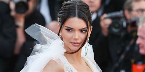 Kendall Jenner Boobs 12 Times Kendall Showed Her Nipples In Public