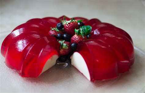 Strawberry Floating Gelatin Dessert Gday Soufflé