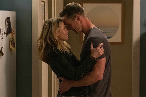 Veronica Mars Jason Dohring Reacts To Best Logan And Veronica Moments Tv Guide
