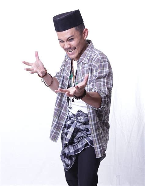 Meskipun pernah berdepan dengan kegagalan rumah tangga sebelum ini, pelakon fatin afeefa mengatakan dia sebenarnya tidak berminat untuk mendirikan rumah tangga. Biodata Adam Shahz, Bekas Suami Fatin Afeefa Dan Pelakon ...