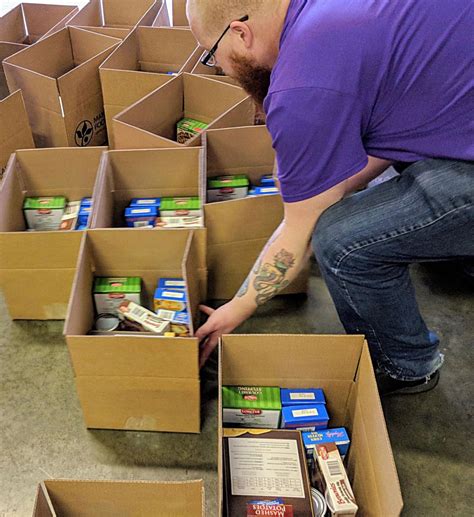 The maryland food bank is a nonprofit organization dedicated to feeding people, strengthening communities, and ending hunger for more marylanders. Maryland Food Bank readies holiday meals for needy ...