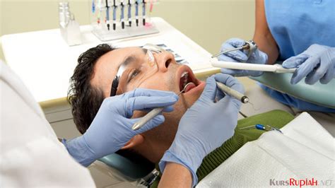 Klinik gigi kini sudah banyak tersedia dengan berbagai fasilitas dan spesialisasi dokter gigi. Teknik Lebih Rumit, Harga Cabut Gigi Geraham Bungsu Mulai ...