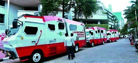 Juru bicara vaksinasi covid 19 kementerian kesehatan, siti nadia tarmizi menegaskan, vaksin covid 19 gratis untuk masyarakat tanpa persyaratan apapun. Kemenkes Luncurkan Mobil Vaksin Sebagai Solusi ...
