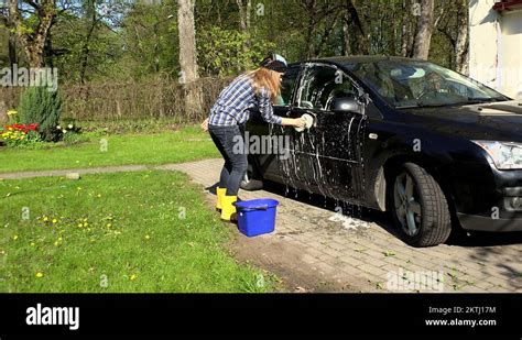 Woman Car Wash Stock Videos And Footage Hd And 4k Video Clips Alamy