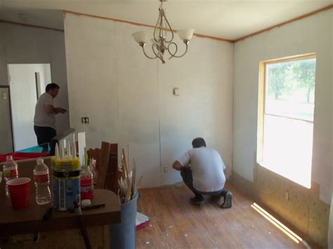 It's an easy way to give a space a quick yet impactful interior painting makeover. Fantastic painting a mobile home interior - the top ...