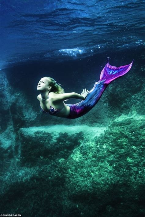 Sea Lover Opens Uks First Mermaid School Real Fix