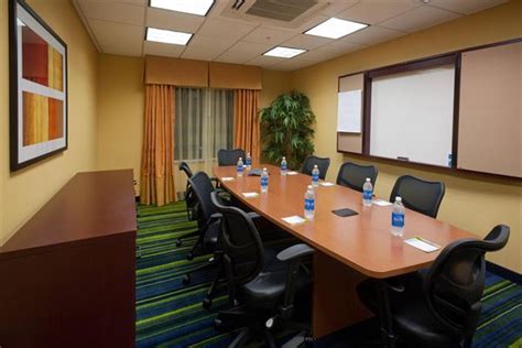 Fairfield Inn And Suites Tallahassee Central Tallahassee Fl Meeting Venue