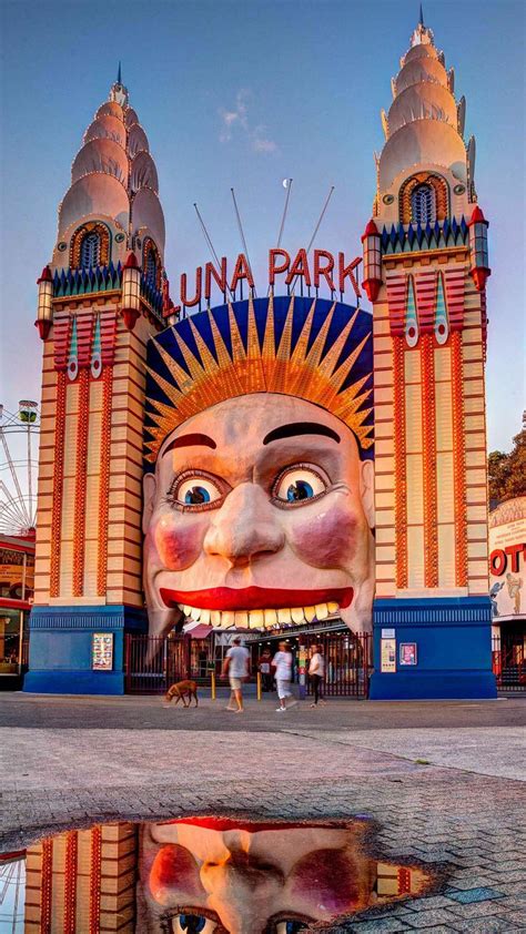 Entrance To Luna Park Amusement Park Sydney Australia Luna Park