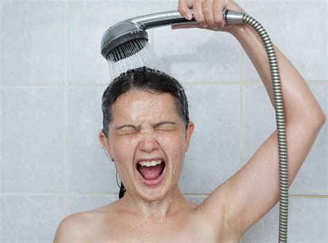 Cold Showers What Are The Health Benefits — Home