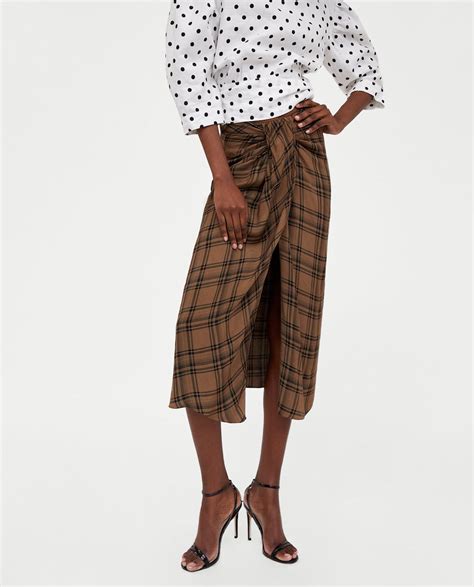 The New Zara Lungi Skirt Has Twitter Users In Stitches