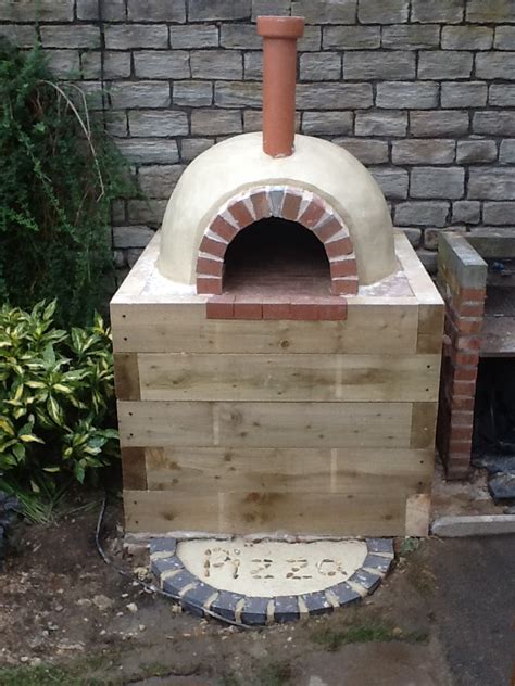Although most people will build ovens like this with the goal of cooking a pizza pie, you're certainly not limited to this type of food. building a pizza oven
