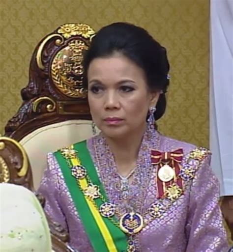 Jangan riak dan angkuh : Puteri Perak, Wanita Melayu Paling Kaya Di Malaysia ...