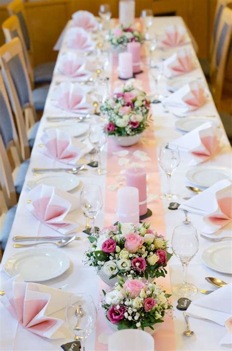 Tischdeko zur Taufe selber machen - Gesteck in Rosa und ...