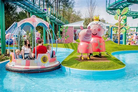 13 Theme Parks In The Uk To Go To With The Kids During The School