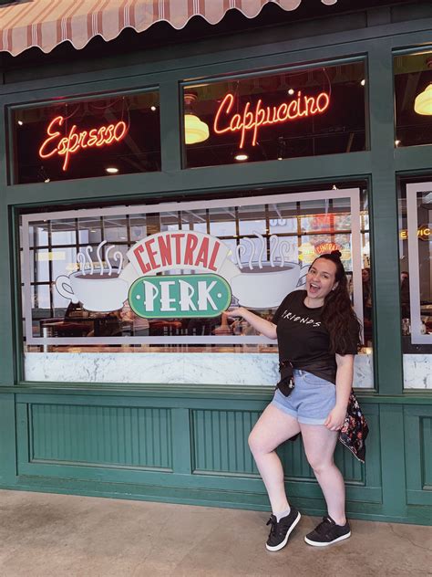 Central Perk | Road trip, Central perk, Neon signs