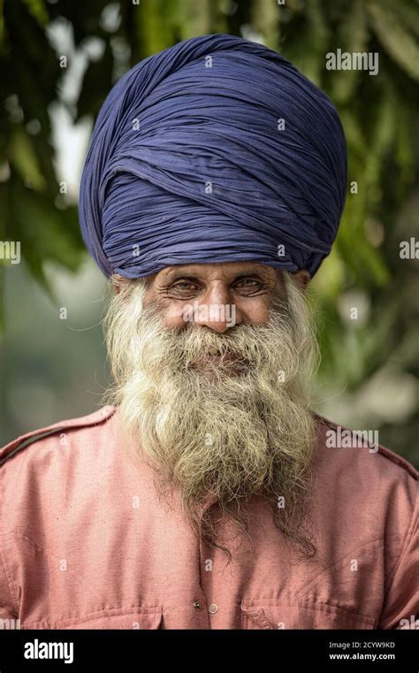 Old Indian Man With White Beard Hi Res Stock Photography And Images Alamy