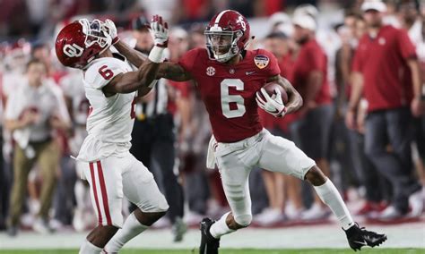 Devonta smith of alabama is the associated press college football player of the year and the first wide receiver to win the award since it was established in 1998. DeVonta Smith has "smooth" performance in Tide's Orange ...