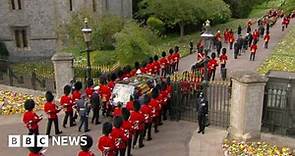 Queen Elizabeth II's coffin seen by public for final time as procession reaches Windsor - BBC News