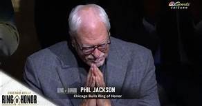 Bulls fans go wild for Phil Jackson at Ring of Honor induction
