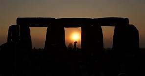 La magia del solstizio d'estate a Stonehenge - Video