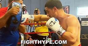 DANNY GARCIA SHOWS NEW 154 KO COMBOS & FORM; BLASTS MITTS & PADS WITH THUDDING SHOTS FOR BENAVIDEZ