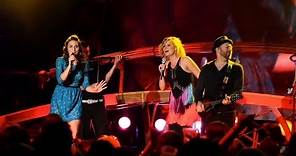 Sugarland and Sara Bareilles cover "Come On Eileen"